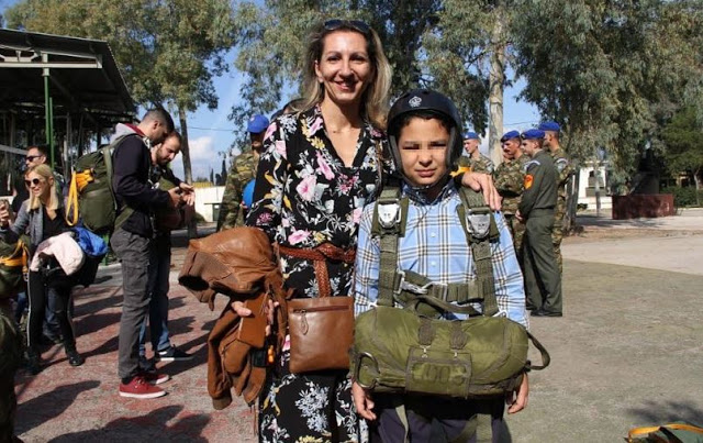 ΓΕΣ: Διοργάνωση «Ημέρας Αλεξιπτωτιστή» για τις Οικογένειες του προσωπικού του Στρατού Ξηράς στη ΣΧΑΛ - Φωτογραφία 1