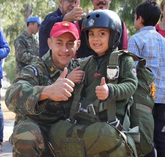 ΓΕΣ: Διοργάνωση «Ημέρας Αλεξιπτωτιστή» για τις Οικογένειες του προσωπικού του Στρατού Ξηράς στη ΣΧΑΛ - Φωτογραφία 2