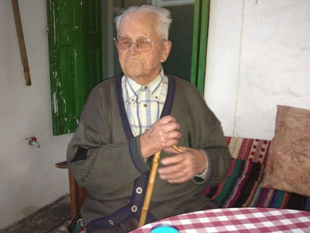 Πετροχώρι Θέρμου: «Έφυγε» ο Αντωνάκης Σαγώνας σε ηλικία 108 ετών (ΔΕΙΤΕ VIDEO) - Φωτογραφία 1