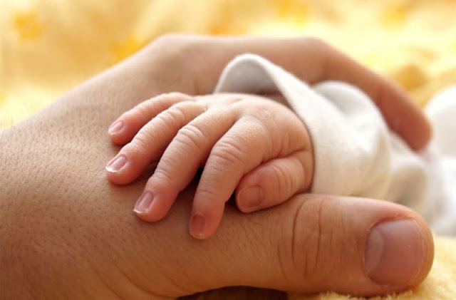 Άδεια για γέννηση παιδιών από τρεις γονείς δόθηκε από την Εθνική Αρχή Ιατρικώς Υποβοηθούμενης Αναπαραγωγής - Φωτογραφία 1