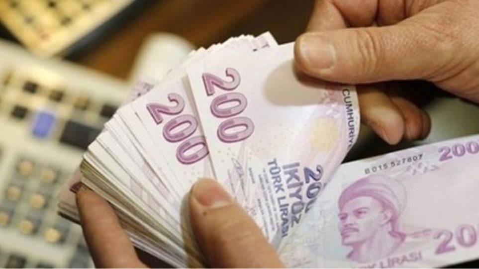 Spiegel: Ο πληθωρισμός γονατίζει την τουρκική οικονομία - Φωτογραφία 1
