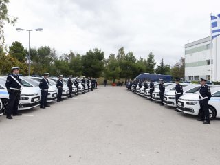 Παραδόθηκαν στην ΕΛ.ΑΣ. 49 νέα οχήματα - Φωτογραφία 9