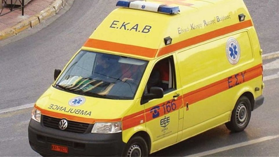 Καραμπόλα τεσσάρων οχημάτων στην Εθνική Οδό Θεσσαλονίκης-Μουδανιών: Τρεις τραυματίες - Φωτογραφία 1
