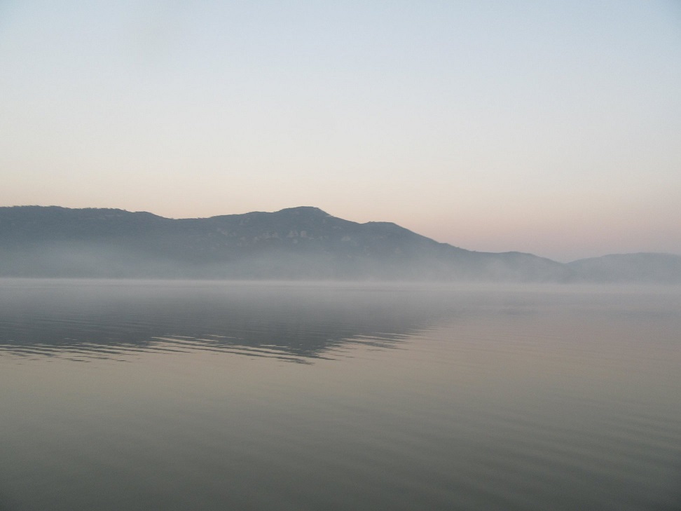 Η λίμνη Οζερός με το πρώτο φως της ημέρας (φωτο) - Φωτογραφία 11