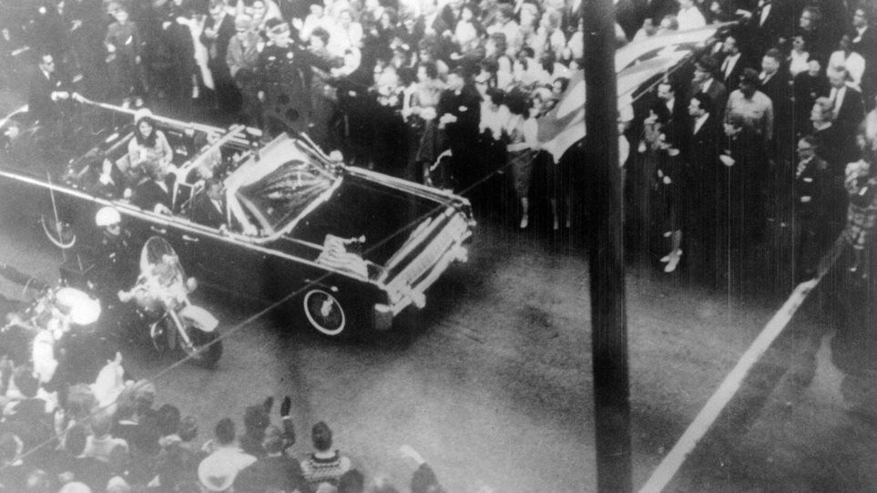 JFK: 55 χρόνια μετά τη δολοφονία του, νέο σενάριο εμπλέκει στο έγκλημα την Τζάκι! - Φωτογραφία 1