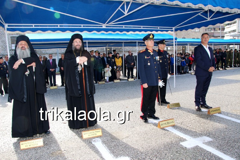 Θεαματικές επιδείξεις της ΣΜΥ στον εορτασμό των Ενόπλων Δυνάμεων - Φωτογραφία 10