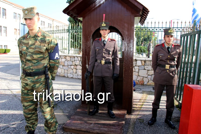 Θεαματικές επιδείξεις της ΣΜΥ στον εορτασμό των Ενόπλων Δυνάμεων - Φωτογραφία 3