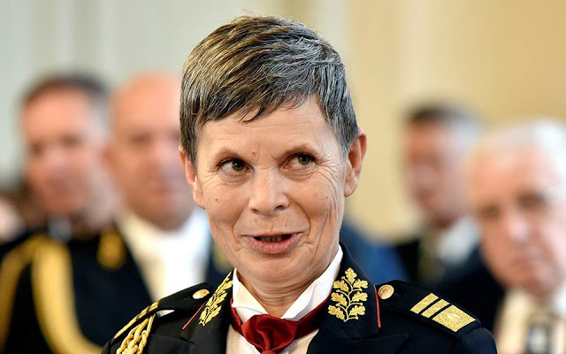 Σλοβενία: Η πρώτη γυναίκα επικεφαλής ενόπλων δυνάμεων σε χώρα του ΝΑΤΟ - Φωτογραφία 1
