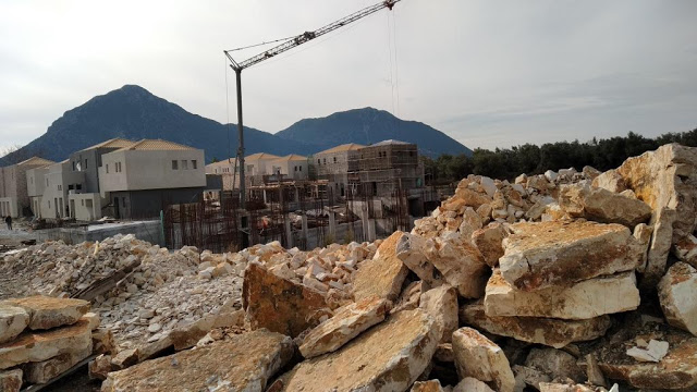 Προχωρούν οι εργασίες κατασκευής του νέου 5άστερου ξενοδοχείου στον ΜΥΤΙΚΑ | ΦΩΤΟ - Φωτογραφία 85