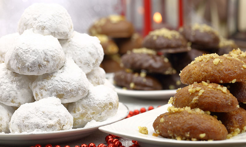 Χριστουγεννιάτικη «κόλαση» – Οι θερμίδες που έχουν τα μελομακάρονα, οι κουραμπιέδες και όλα τα γλυκά των γιορτών - Φωτογραφία 1