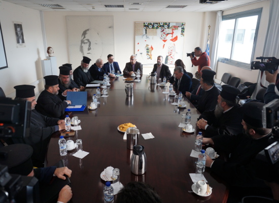 Συνάντηση του Υπουργού Παιδείας με τους εκπροσώπους του Ιερού Συνδέσμου Κληρικών Ελλάδος και της Ένωσης Συνδέσμων Κληρικών Κρήτης - Φωτογραφία 1
