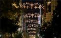 Το κέντρο της Αθήνας φόρεσε τα γιορτινά του - Φωτογραφία 3