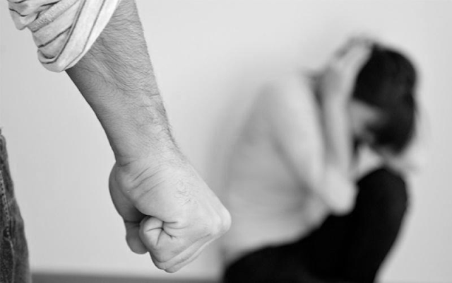 Βόνιτσα: Χειροπέδες σε 48χρονο – φέρεται να χτύπησε την εν διαστάσει σύζυγό του - Φωτογραφία 1