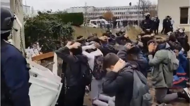 Η αστυνομία έβαλε 12χρονα παιδιά να γονατίσουν σαν αιχμάλωτοι πολέμου – Σάλος στη Γαλλία (Video) - Φωτογραφία 1