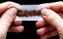 Έρευνα αποκαλύπτει γιατί οι καπνιστές στριφτών τσιγάρων δυσκολεύονται περισσότερο να το κόψουν