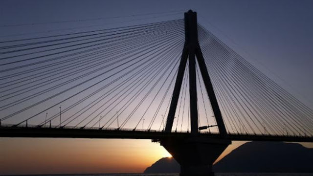 Το δράμα πίσω από την απόπειρα αυτοκτονίας 35χρονου από τη Γέφυρα Ρίου - Αντιρρίου - Φωτογραφία 1
