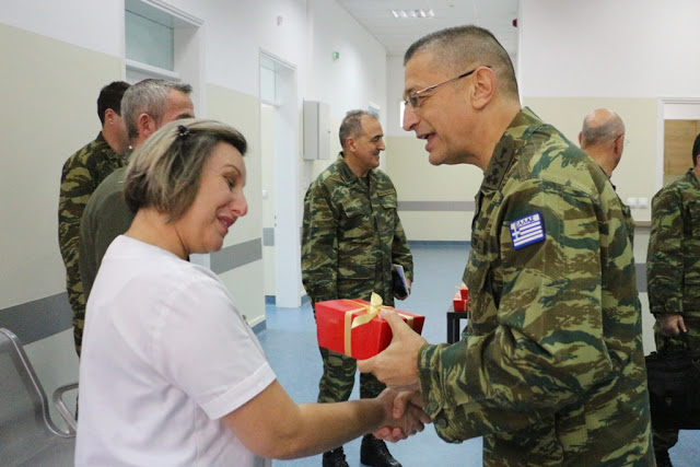 Επισκέψεις Αρχηγού ΓΕΣ σε Σχηματισμούς και Υπηρεσίες του Στρατού Ξηράς στη Θεσσαλία για Ανταλλαγή Ευχών - Φωτογραφία 8