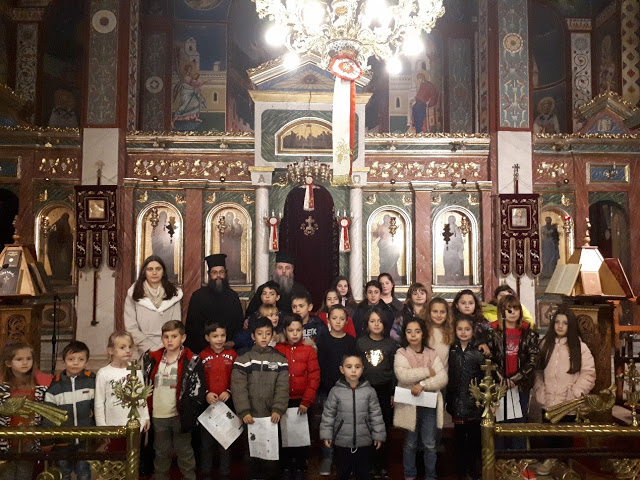 Χριστουγεννιάτικη εορτή κατηχητικών σχολείων Ιερού Ναού Αγίας Παρασκευής Παλαίρου - Φωτογραφία 1