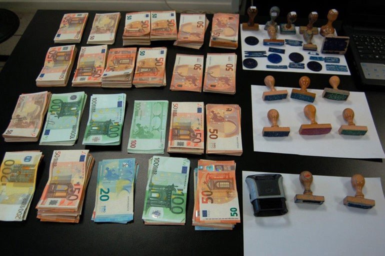 Εγκληματική οργάνωση χρέωνε τον ΕΦΚΑ μέσω παράνομων νομιμοποίησεων αλλοδαπών - Φωτογραφία 3