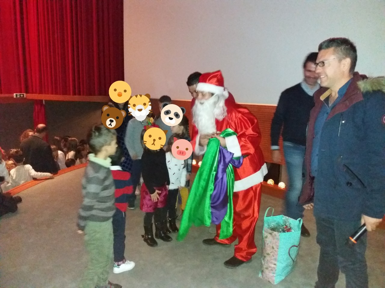 Χριστουγεννιάτικη γιορτή παιδιών Ένωσης Καστοριάς - Φωτογραφία 2