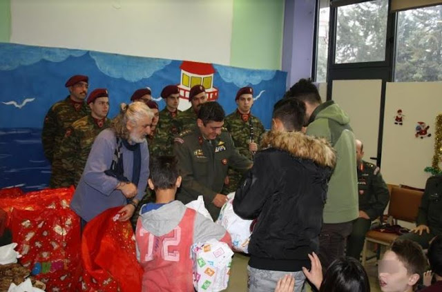 Επίσκεψη Προσωπικού Στρατού Ξηράς στο Ειδικό Δημοτικό Σχολείο Αλεξάνδρειας για Ανταλλαγή Ευχών και Δώρων - Φωτογραφία 1