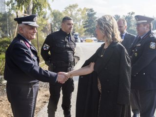 Υφυπουργός - Υπαρχηγός στη ΔΙΑΣ Αθηνών για τα χρόνια πολλά - Φωτογραφία 2