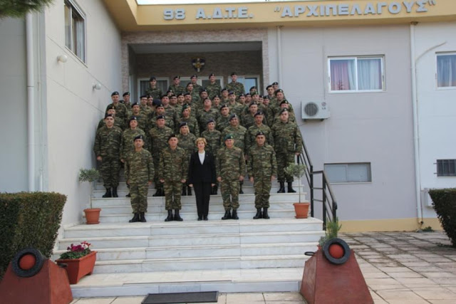Η ΥΦΕΘΑ Μαρία Κόλλια-Τσαρουχά στο Στρατηγείο, σε Μονάδες και σε Φυλάκια της 98 Ανώτερης Διοίκησης Ταγμάτων Εθνοφυλακής «ΑΡΧΙΠΕΛΑΓΟΣ», στη νήσο Λέσβο. - Φωτογραφία 2