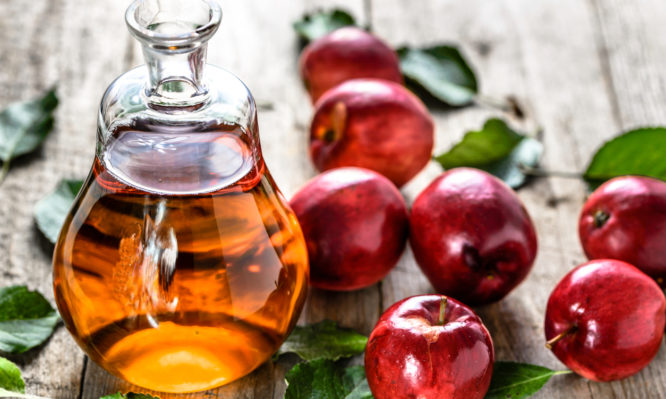 Τι προσφέρει και πώς γίνεται η αποτοξίνωση με μηλόξυδο - Φωτογραφία 1