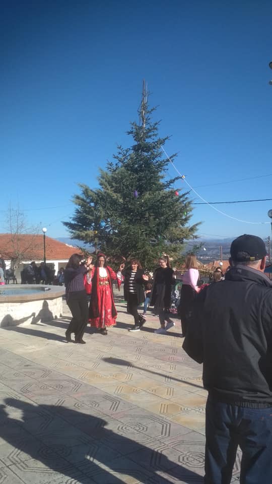 Χριστουγεννιάτικη γιορτή στην ΚΟΜΠΩΤΗ Ξηρομέρου με παραδοσιακούς χορούς | ΦΩΤΟ - Φωτογραφία 16