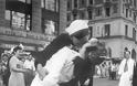 Η ιστορία πίσω από το πιο διάσημο φιλί του πολέμου! - Φωτογραφία 2