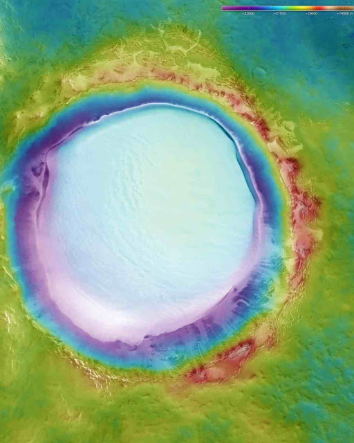 Ένας κρατήρας γεμάτος παγωμένο νερό στον Άρη - Φωτογραφία 2