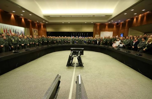 Χριστουγεννιάτικη Εκδήλωση για Ανταλλαγή Ευχών στο ΓΕΣ - Φωτογραφία 11