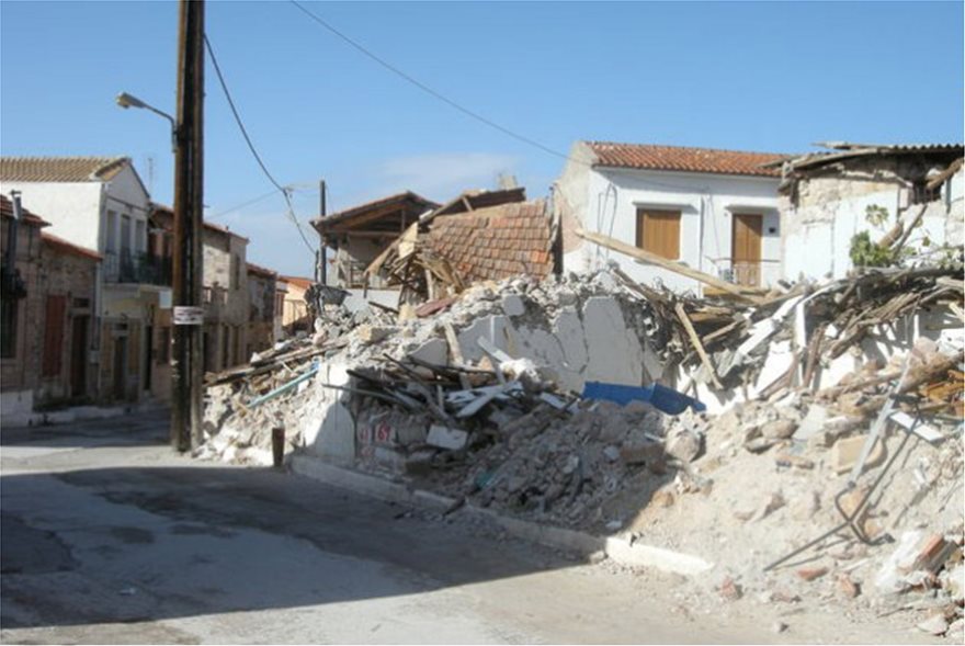 Βρίσα Λέσβου: Χωριό-«φάντασμα» μετά τον σεισμό - Φωτογραφία 5