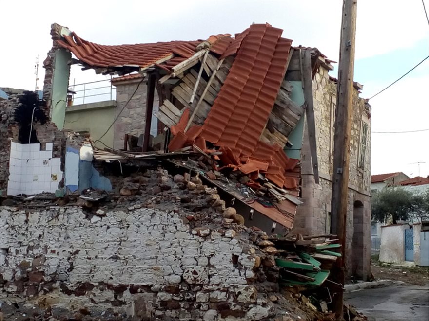 Βρίσα Λέσβου: Χωριό-«φάντασμα» μετά τον σεισμό - Φωτογραφία 2