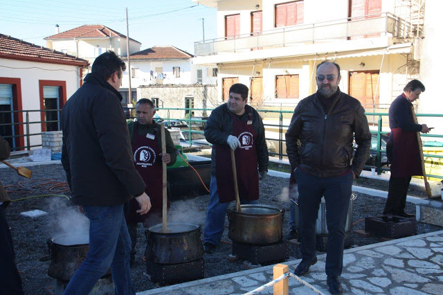 Πλήθος Κόσμου στη ΓΙΟΡΤΗ ΤΣΙΓΑΡΙΔΑΣ στις ΦΥΤΕΙΕΣ | ΠΟΛΛΕΣ ΦΩΤΟ - Φωτογραφία 6