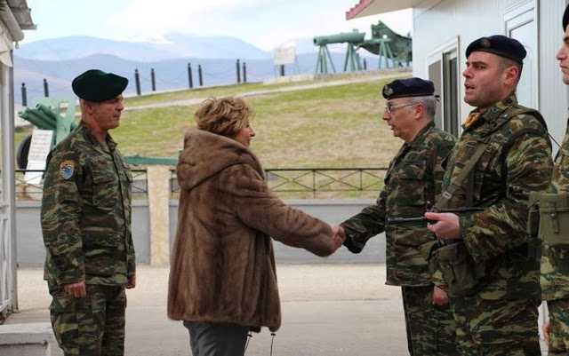 Η ΥΦΕΘΑ Μαρία Κόλλια-Τσαρουχά σε μονάδες και φυλάκια της Μακεδονίας - Φωτογραφία 2