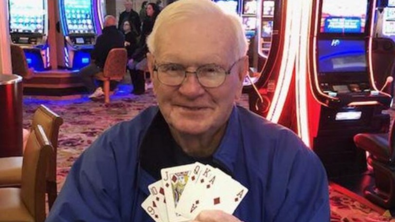 Ο πιο τυχερός άνθρωπος: Η γυναίκα του γλίτωσε από τον καρκίνο και εκείνος κέρδισε 1 εκατ. στο καζίνο - Φωτογραφία 1