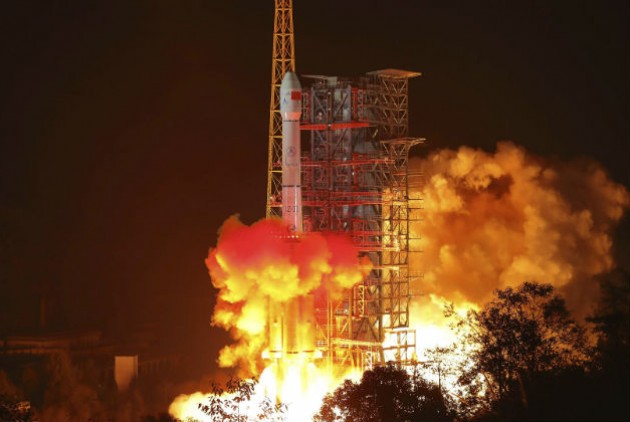 Κινεζικό διαστημικό σκάφος στη Σελήνη - Φωτογραφία 1