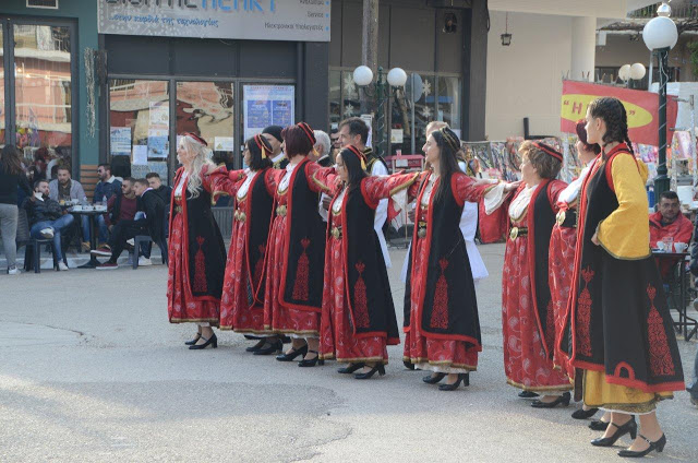 ΚΙ ΑΛΛΕΣ ΦΩΤΟ απο την ΓΙΟΡΤΗ ΤΣΙΓΑΡΙΔΑΣ στη ΚΑΤΟΥΝΑ - Φωτογραφία 142