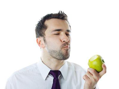 Συγκεκριμένες τροφές σάς προκαλούν φαγούρα στο στόμα; Τι σημαίνει αυτό; - Φωτογραφία 1