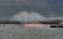 Κόρινθος: Τα κύματα σκέπασαν σκάφη στο λιμάνι - Φωτογραφία 6