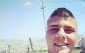 Παραδόθηκε ο δράστης της δολοφονίας του 21χρονου στον Πειραιά - Φωτογραφία 3