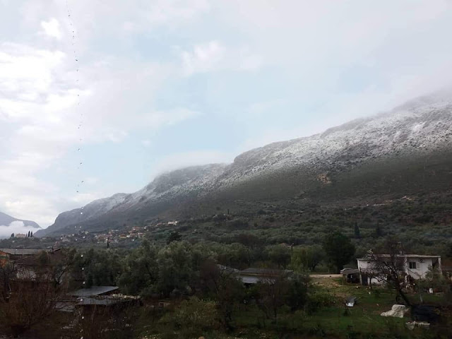 Συνεχίζεται η χιονόπτωση σε περιοχές της ΒΟΝΙΤΣΑΣ και του ΞΗΡΟΜΕΡΟΥ... - Φωτογραφία 12