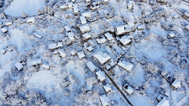 Μαγευτικές εικόνες: Η χιονισμένη ΠΑΠΑΔΑΤΟΥ Ξηρομέρου από ψηλά [εικόνες: Δημήτρης Σκεπετάρης] - Φωτογραφία 6
