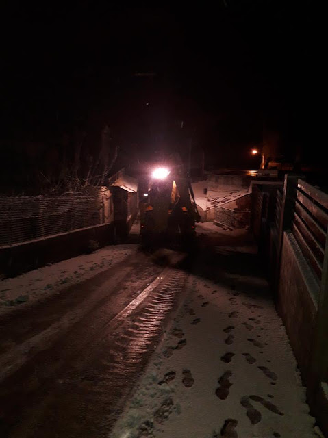 Σε κλοιό χιονιά το ΘΥΡΡΕΙΟ Βόνιτσας, κλειστός ο δρόμος προς το Περγαντί - Φωτογραφία 13