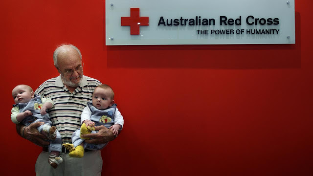Ο Αυστραλός εθελοντής αιμοδότης που έχει σώσει περισσότερα από 2,4 εκατομμύρια μωρά! - Φωτογραφία 1