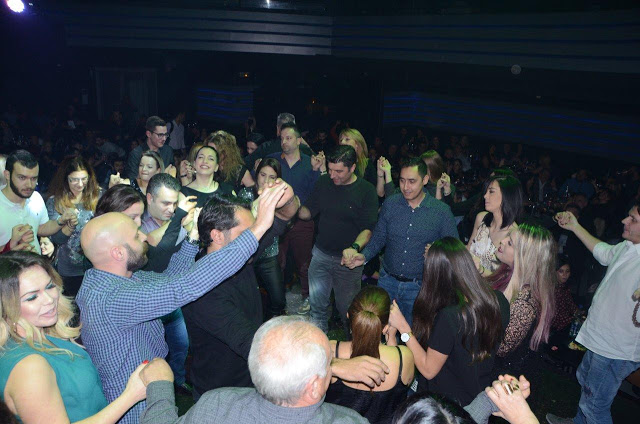 Κοσμοσυρροή στο Χορό του Συλλόγου ΠΑΛΑΙΟΜΑΝΙΩΤΩΝ, στο κέντρο CABANA στην ΑΘΗΝΑ | ΦΩΤΟ - Φωτογραφία 100
