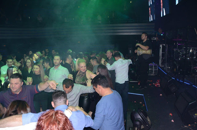 Κοσμοσυρροή στο Χορό του Συλλόγου ΠΑΛΑΙΟΜΑΝΙΩΤΩΝ, στο κέντρο CABANA στην ΑΘΗΝΑ | ΦΩΤΟ - Φωτογραφία 124