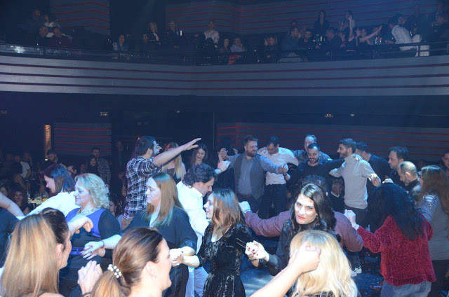 Κοσμοσυρροή στο Χορό του Συλλόγου ΠΑΛΑΙΟΜΑΝΙΩΤΩΝ, στο κέντρο CABANA στην ΑΘΗΝΑ | ΦΩΤΟ - Φωτογραφία 75