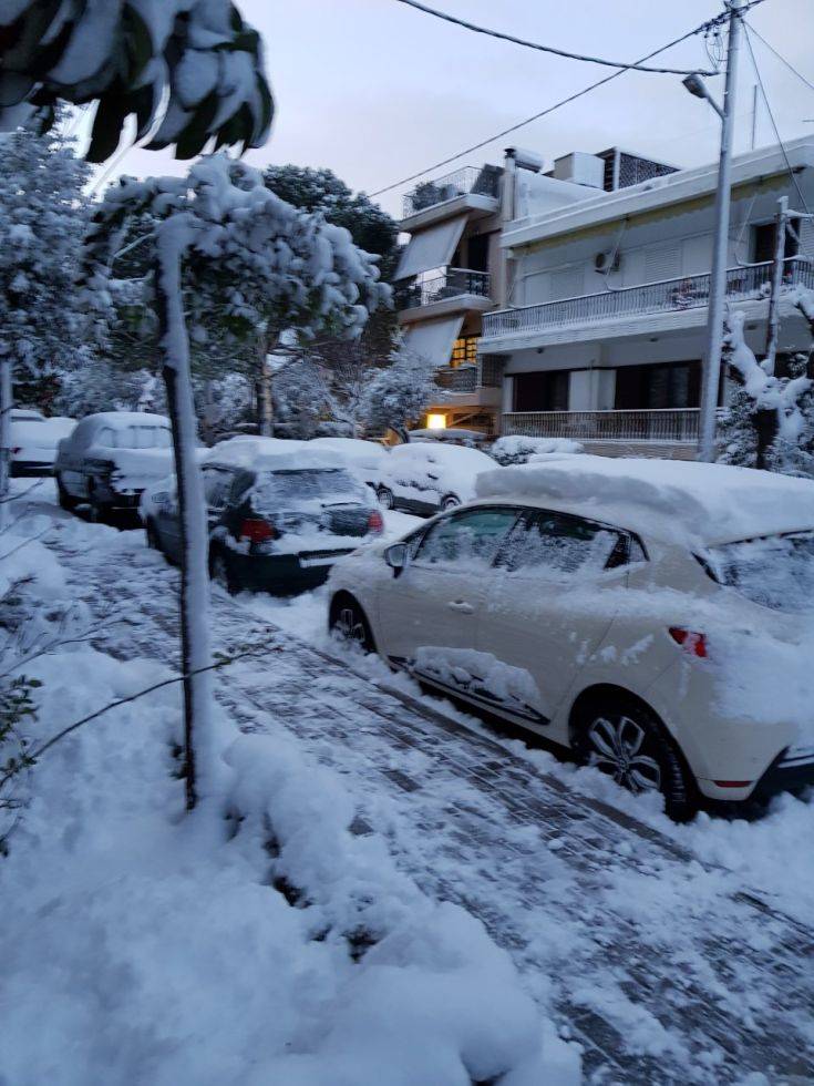 Εικόνες από τη χιονισμένη Αθήνα - Φωτογραφία 20